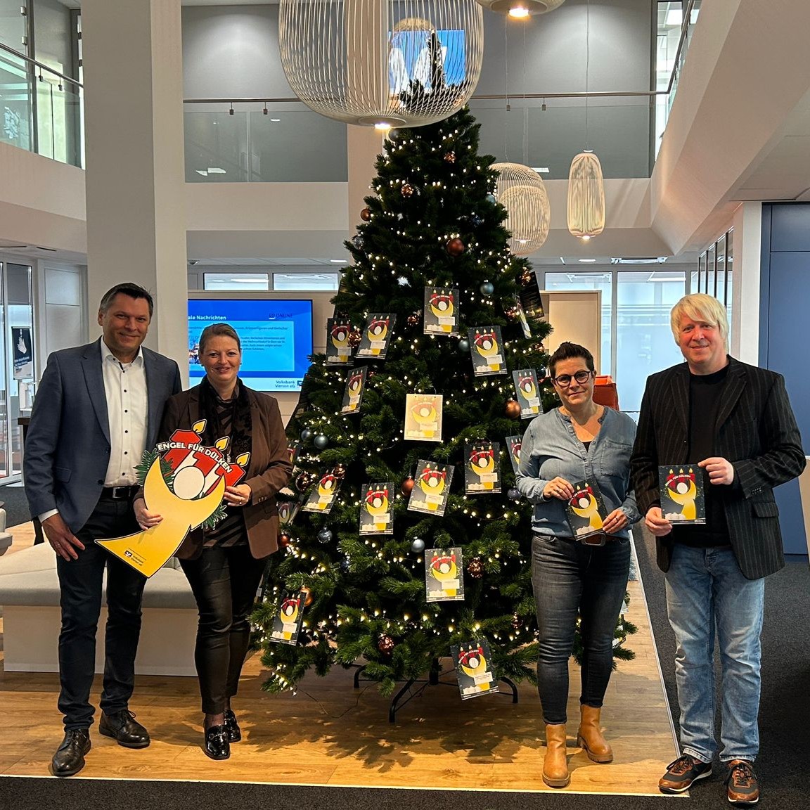 Weihnachtswunschbaum für Senior:innen